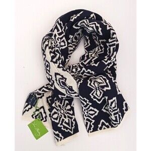 NWT Vera Bradley Wide Scarf/Wrap Reversible Ink Blue/Ivory Medallion Print 13X78